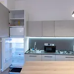 Apartamento Housmart Corte Galluzzi 7/2 *
