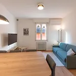 Apartamento Housmart Corte Galluzzi 7/2 *