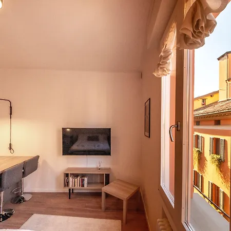 Housmart Corte Galluzzi 7/2 * Bologna