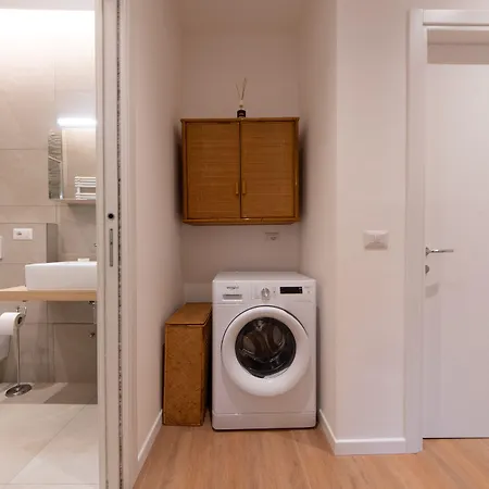 Apartment Housmart Corte Galluzzi 7/2 *