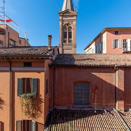Housmart Corte Galluzzi 7/2 Apartment *