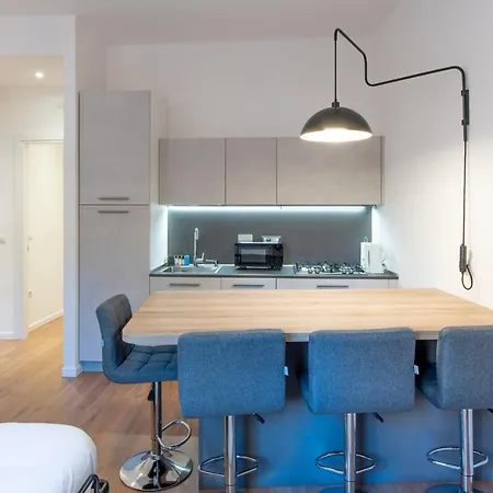 Housmart Corte Galluzzi 7/2 Daire