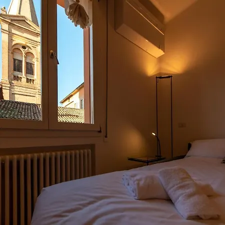 Housmart Corte Galluzzi 7/2 Apartment