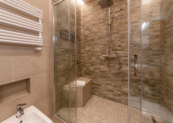 Housmart Corte Galluzzi 7/2 Bolonia