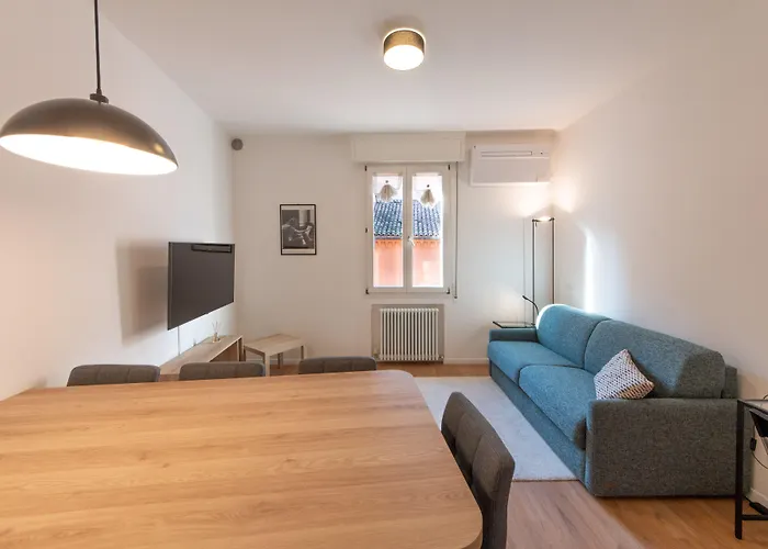 Housmart Corte Galluzzi 7/2 Apartament *