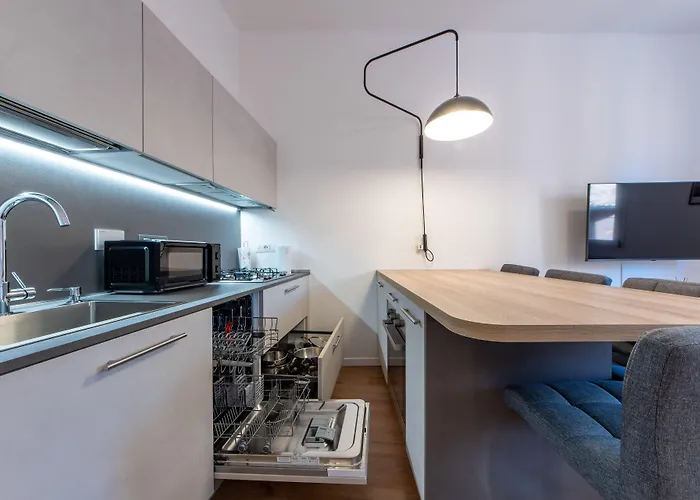 Housmart Corte Galluzzi 7/2 *